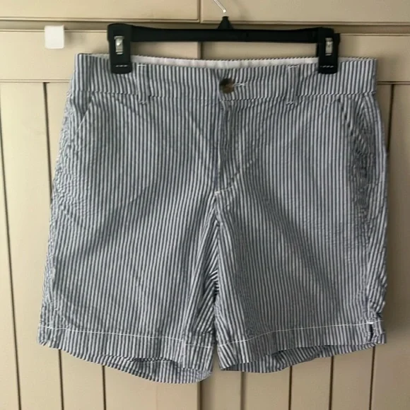 Old Navy Shorts Worn Once Classic Blue And White Striped